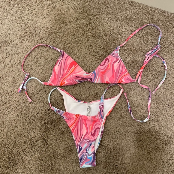New! Swirl Multicolor Bikini - Picture 4 of 6